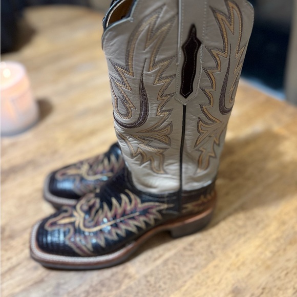 Lucchese Black and Tan Western Boots - Picture 3 of 7